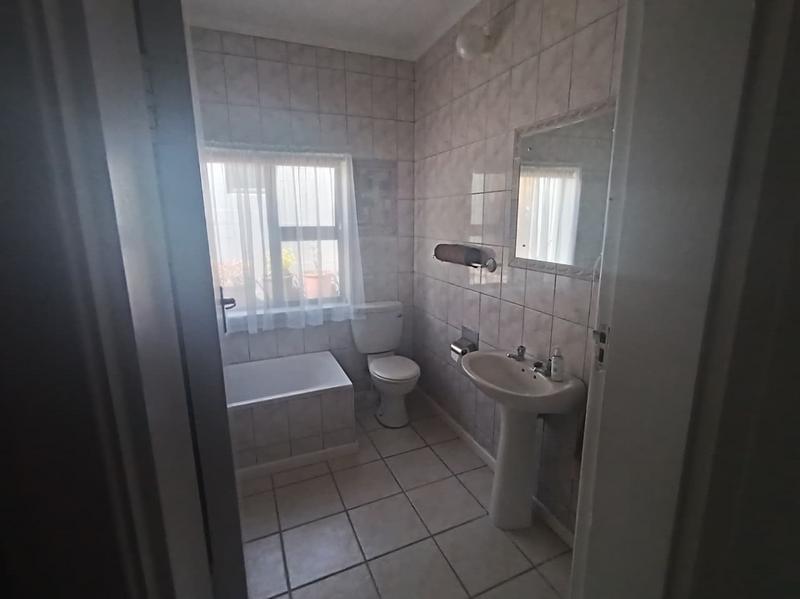 4 Bedroom Property for Sale in Albertinia Western Cape